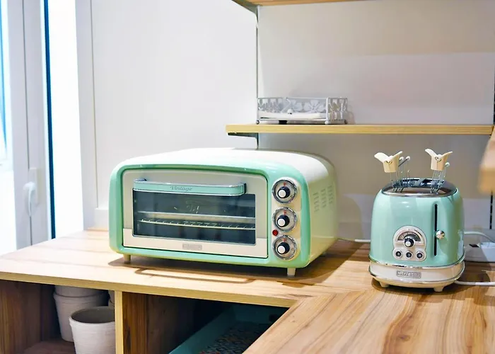 לינה וארוחת בוקר Astro Blu 4*